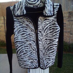 Lisa International Dramatic Full Zip Black White Zebra Print Petite Small Jacket